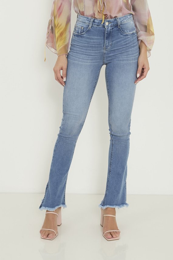 Calça Jeans Feminina New Boot Cut Tradicional Cintura Media - DZ20866