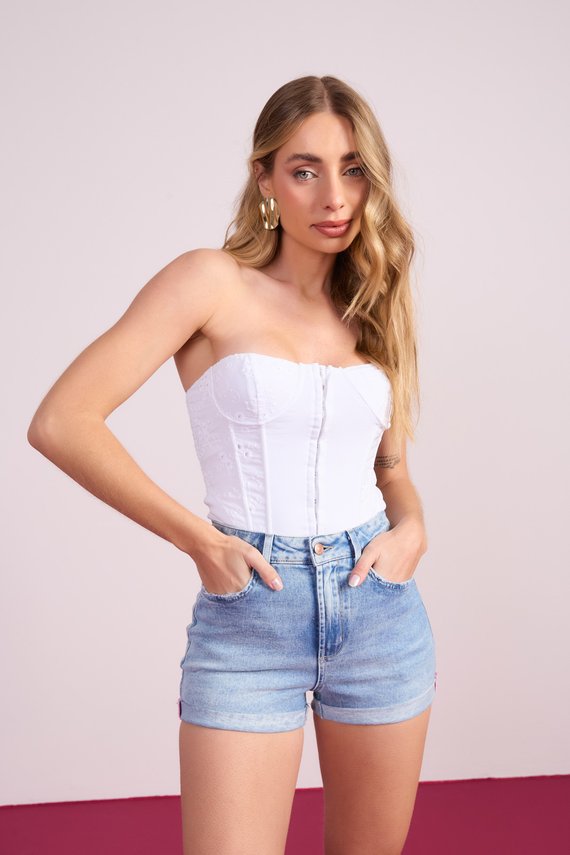 Shorts Jeans Feminino Setentinha Fit com Barra Dobrada - DZ6792