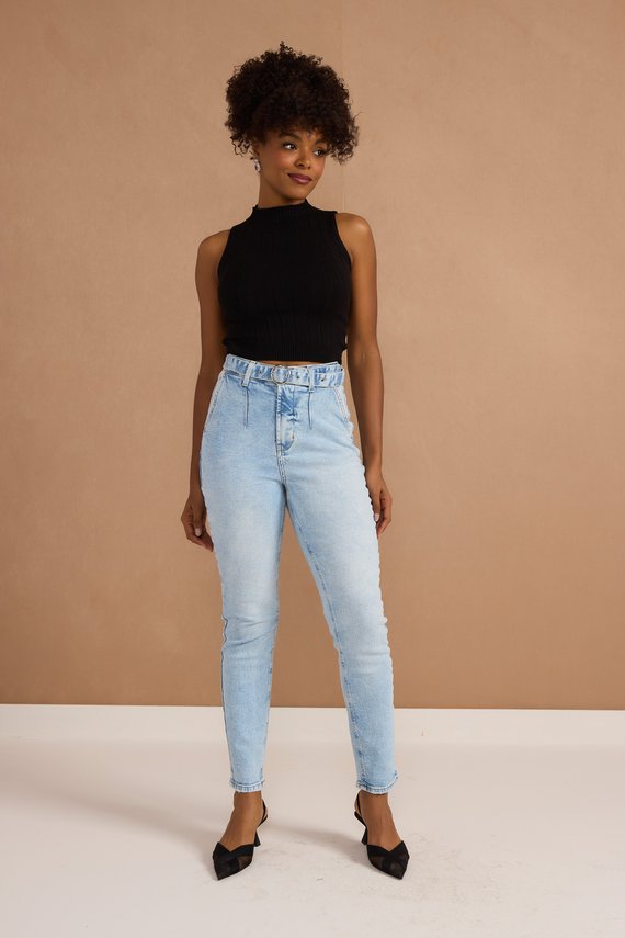 Calça Jeans Feminina Mom Fit com Cinto - DZ20952