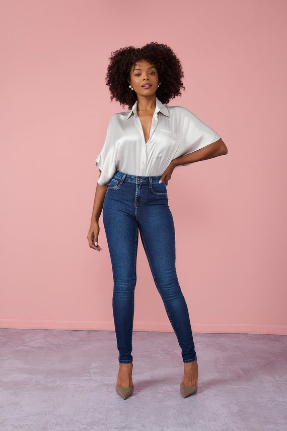 Calça Jeans Feminina Skinny Tradicional com Cintura Média - DZ21013