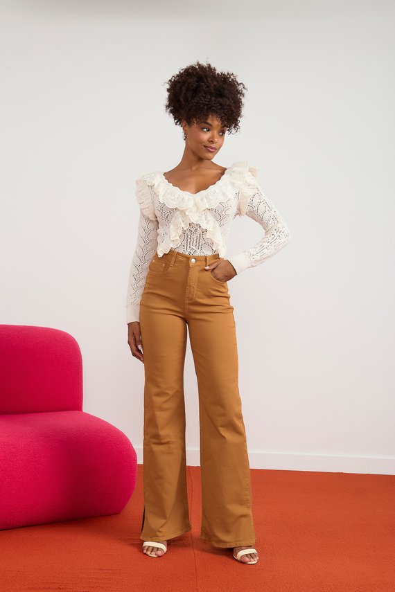 Calça Jeans Feminina Wide Leg Fit Alongada com Abertura Lateral - DZ21047