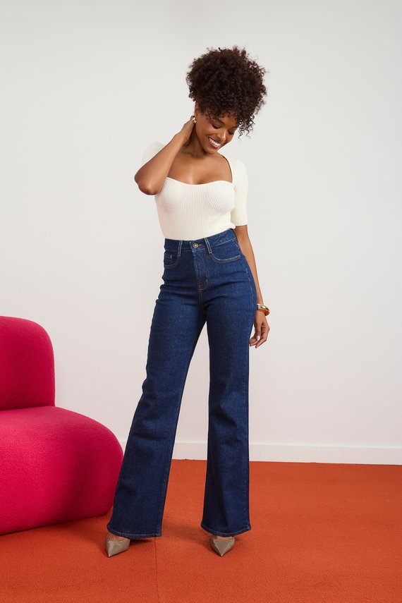 Calça Jeans Feminina Wide Leg Fit Alongada com Cintura Alta - DZ21046