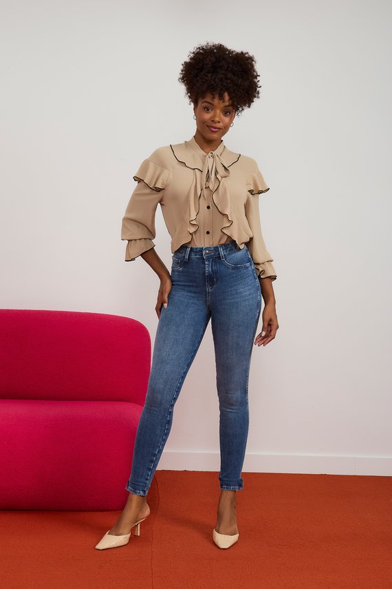 Calça Jeans Feminina Skinny Cigarrete com Abertura na Barra - DZ21009