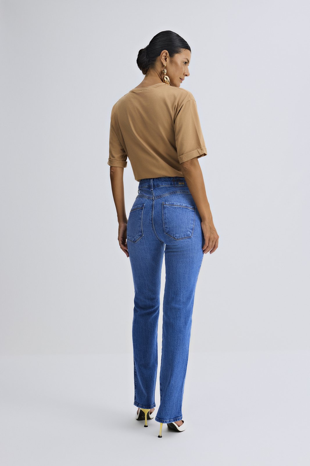 idx13037 cam mup01cam 2