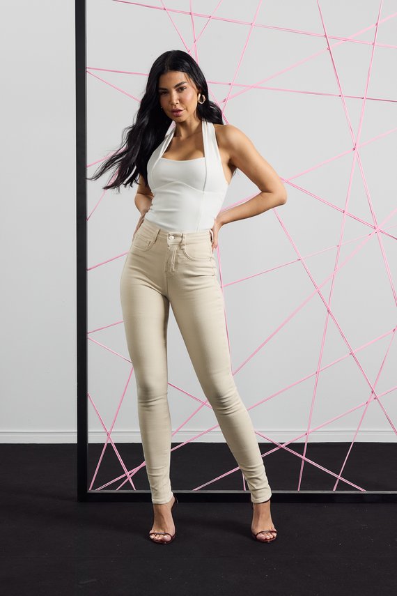 Calça Jeans Feminina Skinny Tradicional com Cintura Média - DZ21226.BEG