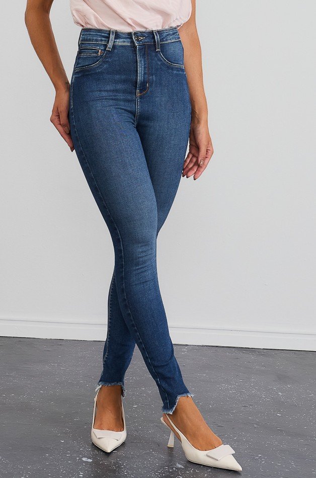 dz20543 re calca skinny cigarrete com cintura hot pants frente 1