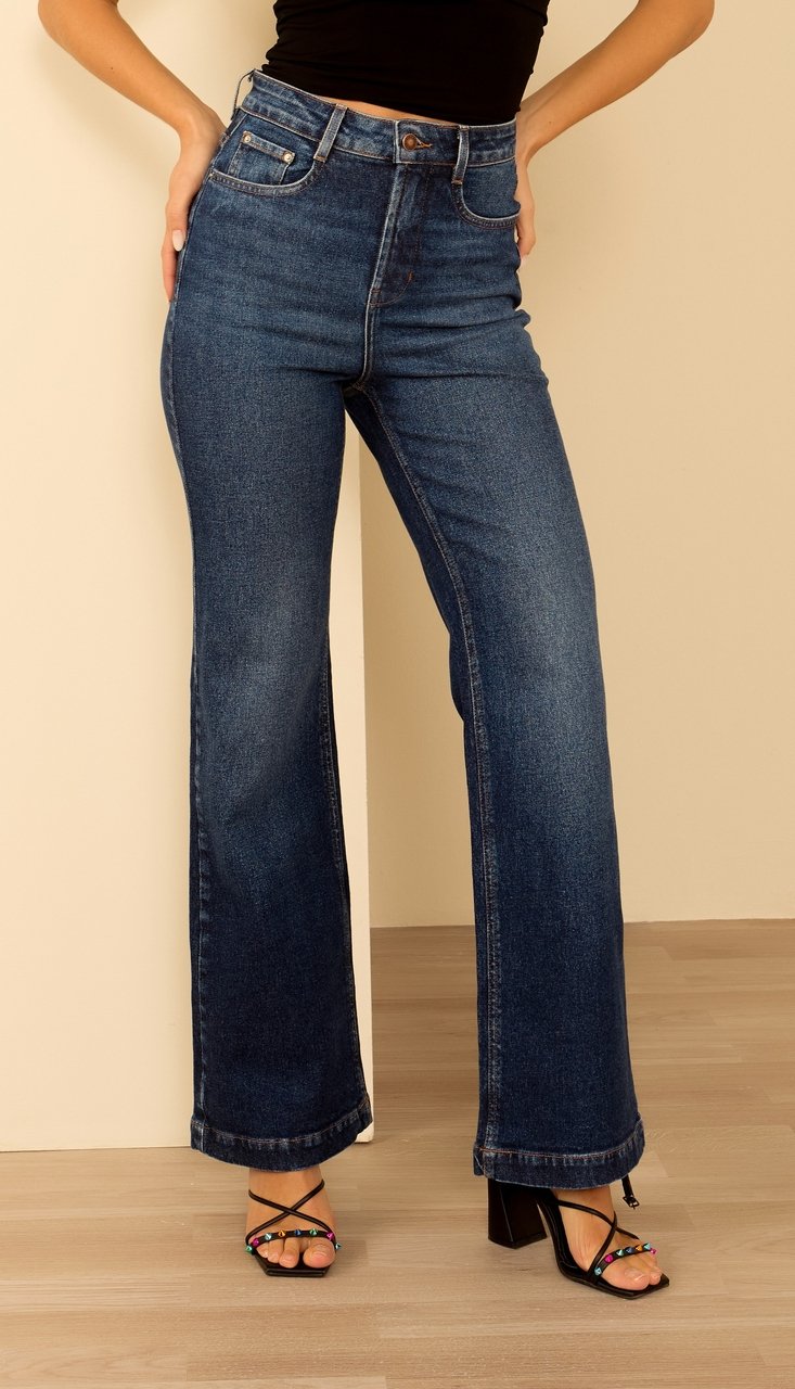 dz20881 com calca jeans feminina wide leg fit com barra dupla denim zero frente 1