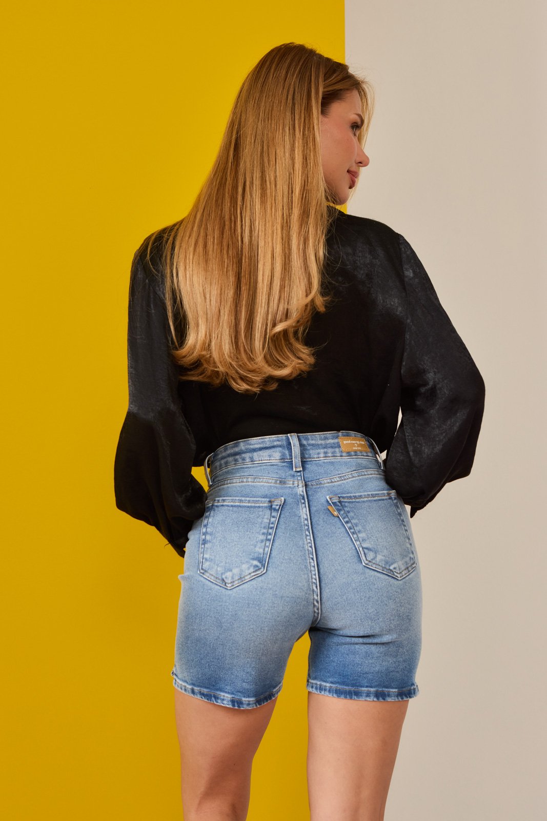 dz4112 com bermuda jeans feminina slim meia coxa com cintura media costas 1