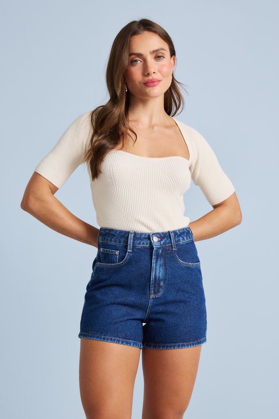 Shorts Jeans Feminino Mom Curto com Cintura Alta - DZ6851