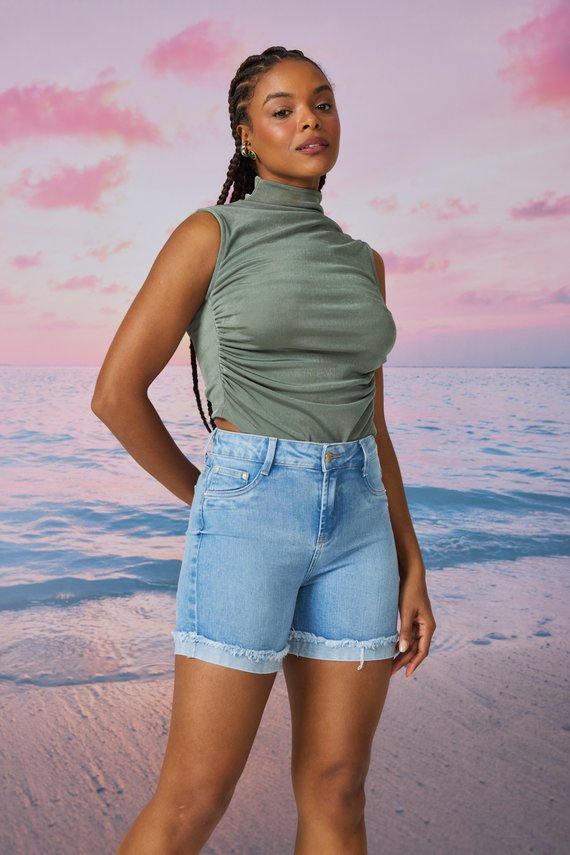 Bermuda Jeans Feminina Slim Meia Coxa com Cintura Média - DZ4125