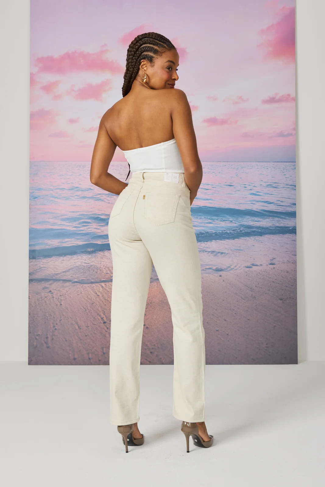 Calça Jeans Feminina Reta Tradicional com Cintura Alta - DZ21253