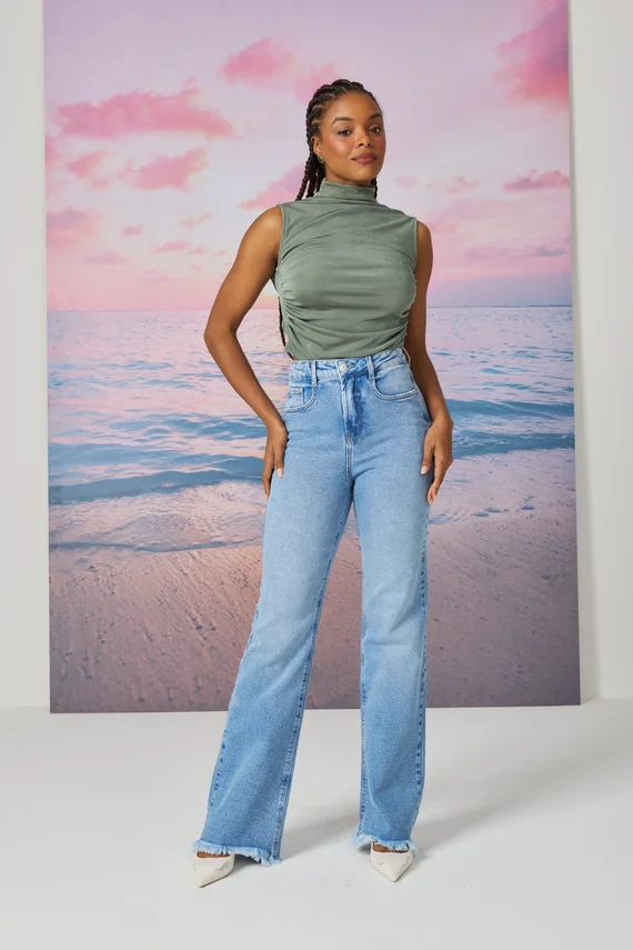 Calça Jeans Feminina Wide Leg Fit Alongada com Cintura Alta - DZ21262