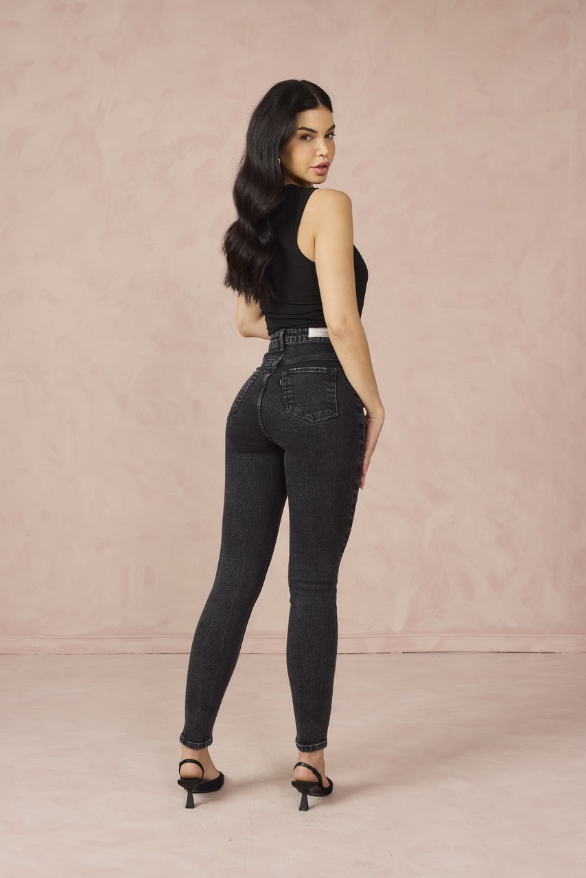 dz21175 com calca jeans feminina skinny cigarrete com cintura hot pants costas 2