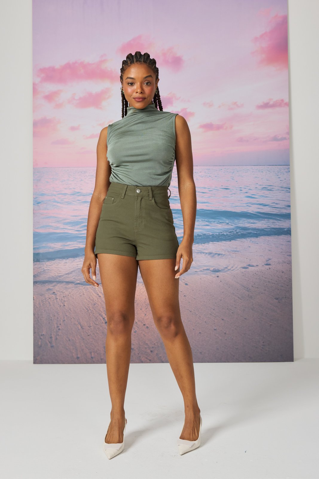 dz6847 com shorts jeans feminino setentinha fit mini com cintura alta frente 1