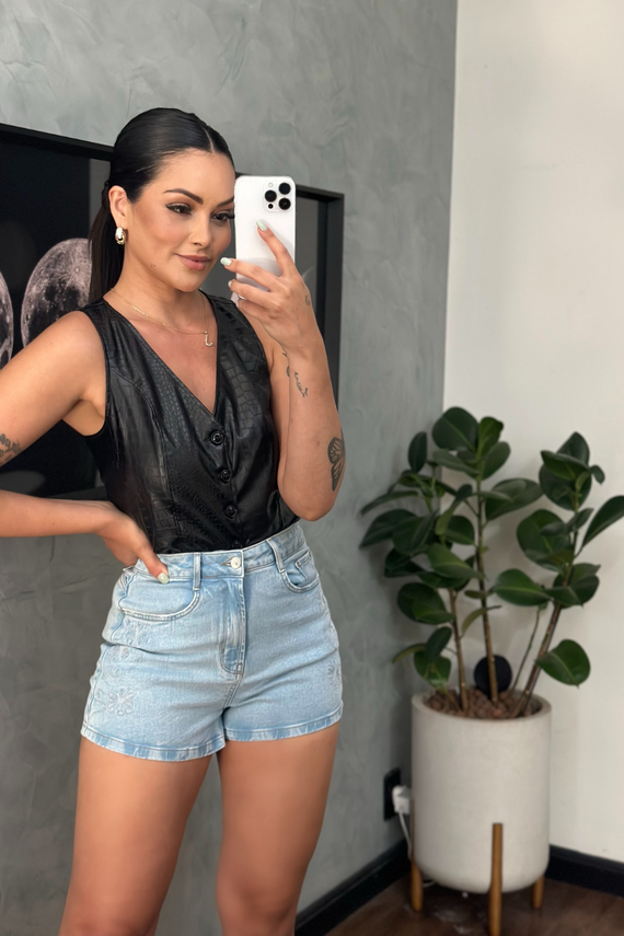 Shorts Jeans Feminino Setentinha Fit Mini com Cintura Alta - DZ6864