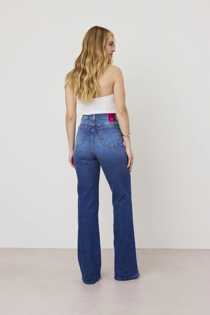 dz21332 com calca jeans feminina wide leg fit alongada cintura alta costas 1 easy resize com