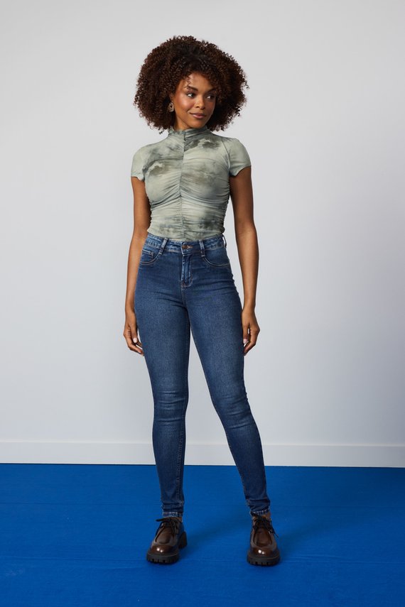 Calça Jeans Feminina Skinny Tradicional Cintura Média - DZ21339