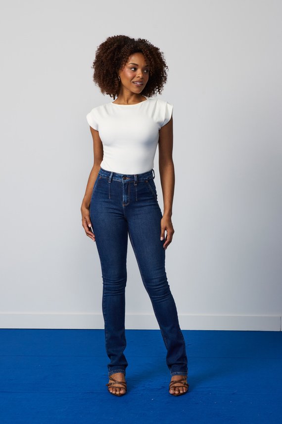 Calça Jeans Feminina Boot-Cut Tradicional Cintura Média - DZ21343