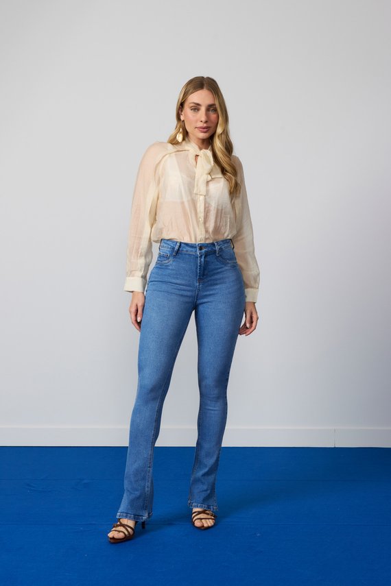 Calça Jeans Feminina New-Boot-Cut Tradicional Cintura Média - DZ21377