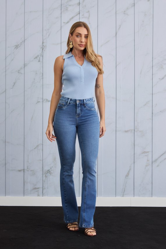 Calça Jeans Feminina Flare Alongada Cintura Média - DZ21426