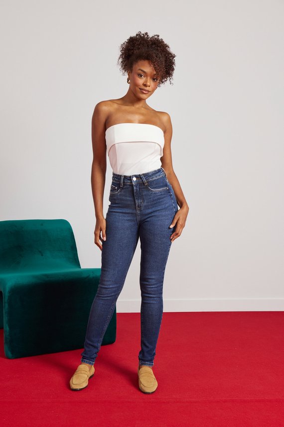 Calça Jeans Feminina Skinny Tradicional Cintura Hot Pants- DZ21458