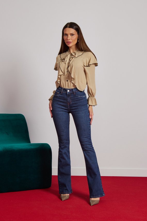 Calça Jeans Feminina Flare Alongada Cintura Média - DZ21466
