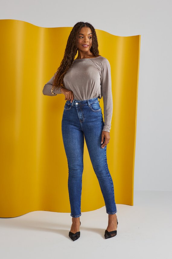 Calça Jeans Feminina Mom Fit Cigarrete Cintura Alta- DZ21474