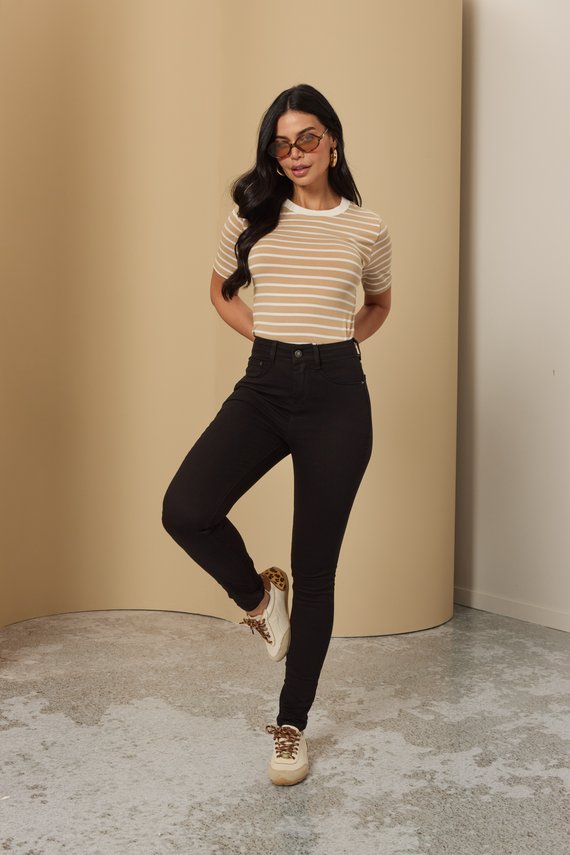 Calça Jeans Feminina Skinny Tradicional com Cintura Média - DZ21164.PRE