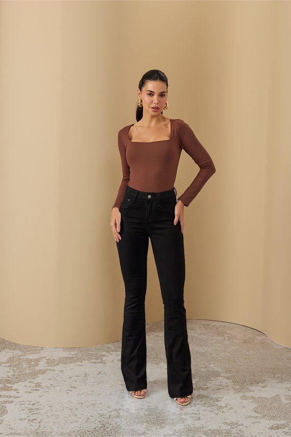 Calça Jeans Feminina Flare Tradicional Cintura Media - DZ21296.PRE